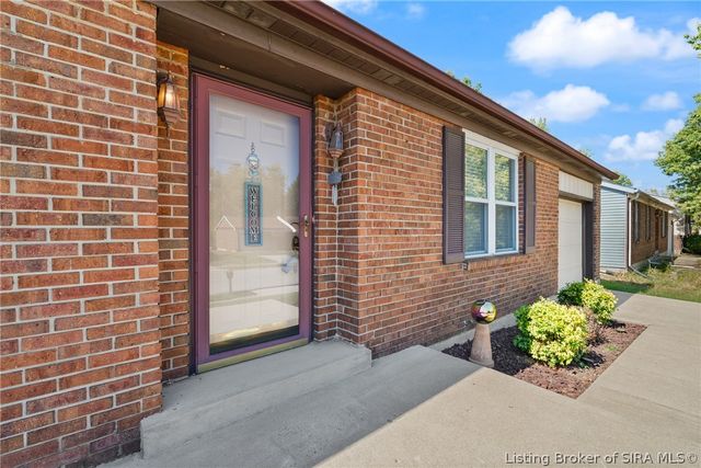 3609 Gray Fox Drive, New Albany, IN 47150