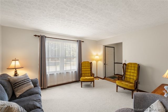 3609 Gray Fox Drive, New Albany, IN 47150