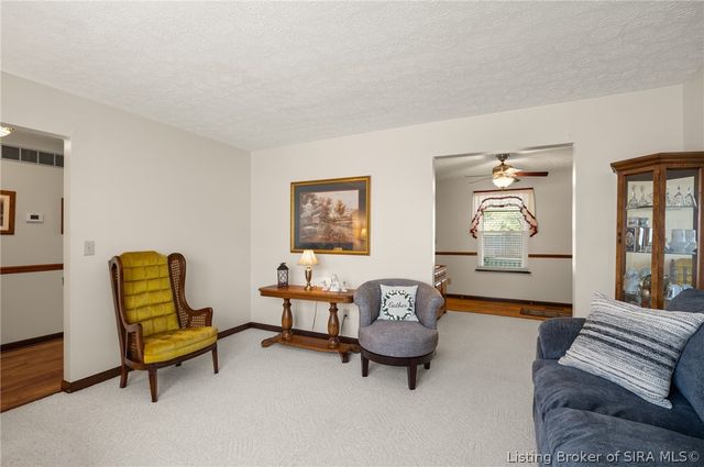 3609 Gray Fox Drive, New Albany, IN 47150