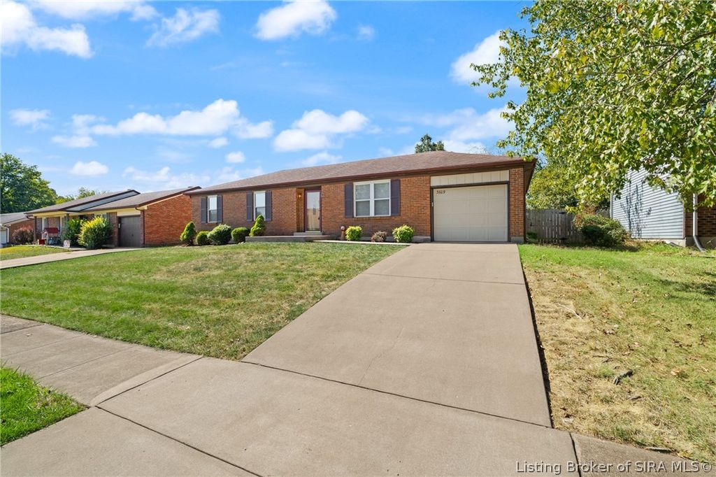 3609 Gray Fox Drive, New Albany, IN 47150