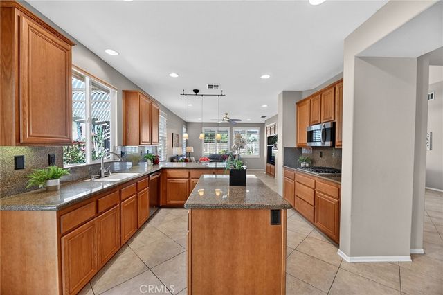 39256 Beringer, Murrieta, CA 92563