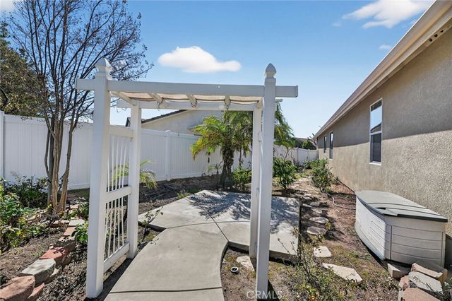 39256 Beringer, Murrieta, CA 92563