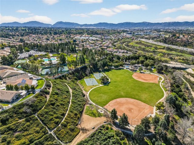 39256 Beringer, Murrieta, CA 92563