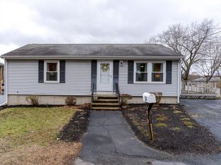 24 Hanson Rd, Saugus, MA 01906
