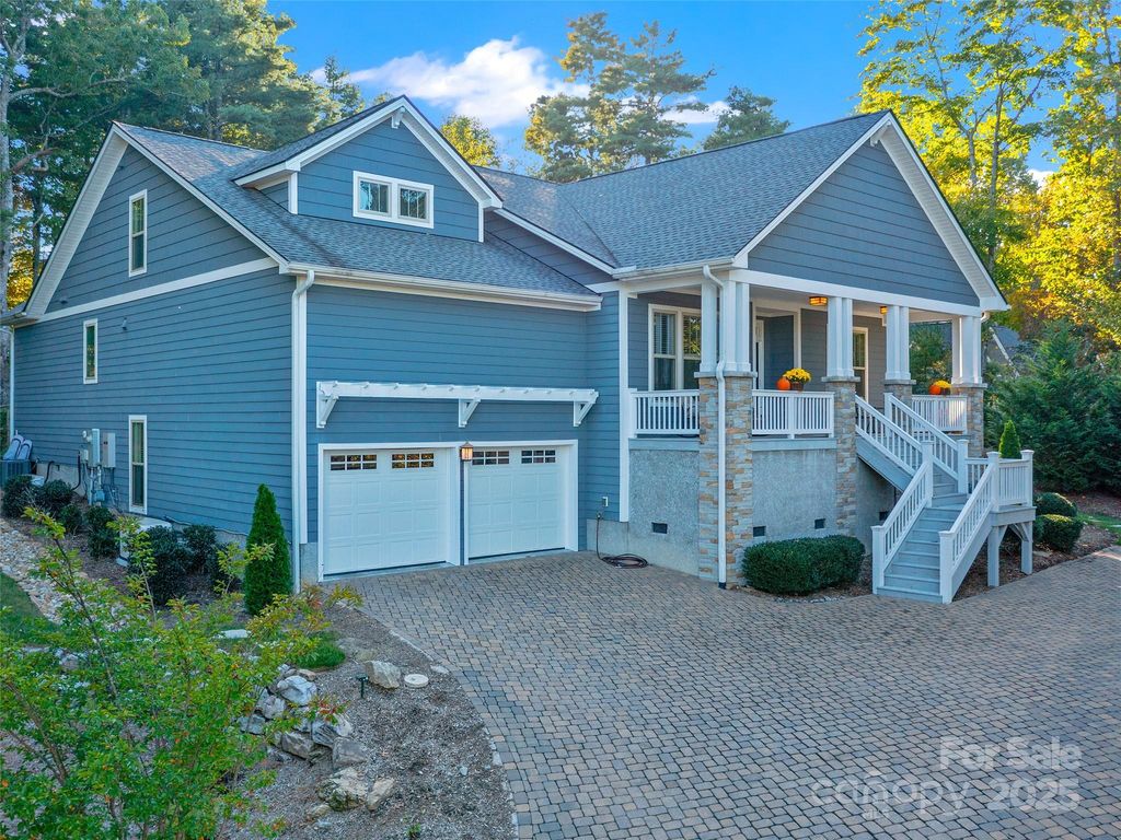 143 Long Tail Lane, Hendersonville, NC 28739
