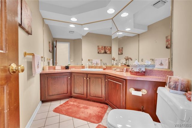 3 Silver Maple Court, Amherst, NY 14068