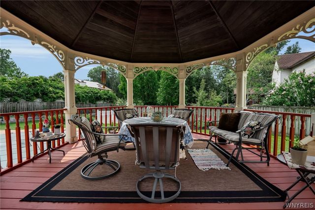 3 Silver Maple Court, Amherst, NY 14068