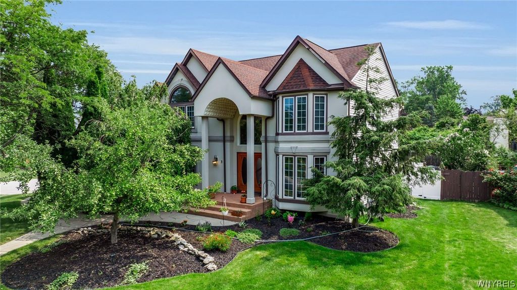 3 Silver Maple Court, Amherst, NY 14068