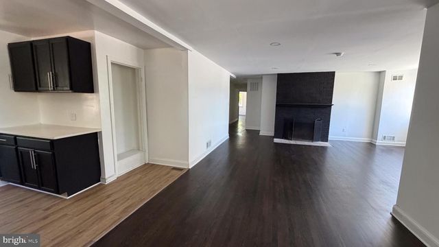 8626 LESLIE AVE, Lanham, MD 20706