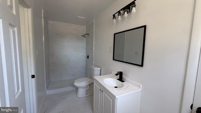 8626 LESLIE AVE, Lanham, MD 20706