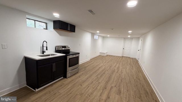 8626 LESLIE AVE, Lanham, MD 20706