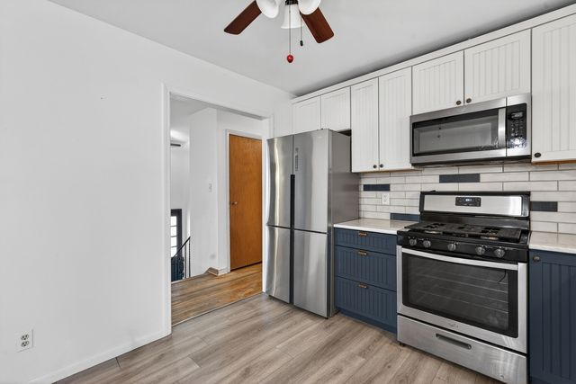 3915 Maple Avenue, Mchenry, IL 60050