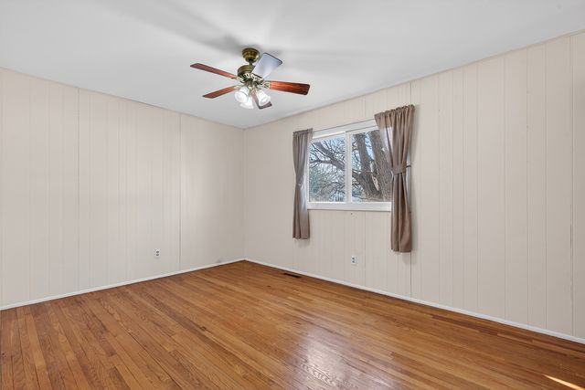 3915 Maple Avenue, Mchenry, IL 60050