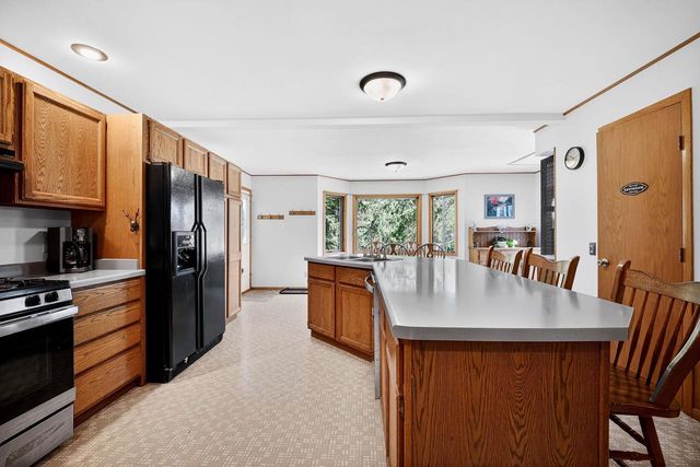 500 HARDING Street, Stoughton, WI 53589