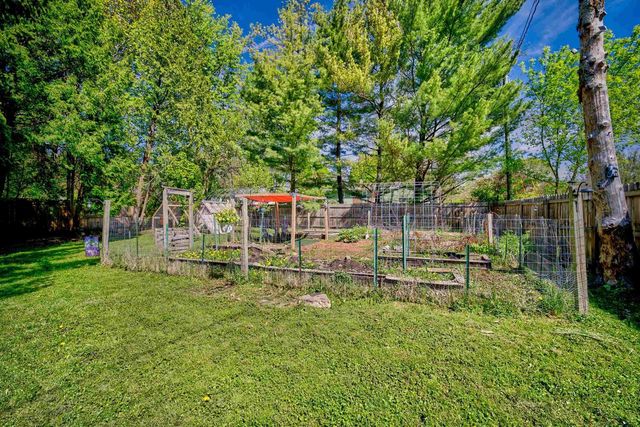 500 HARDING Street, Stoughton, WI 53589