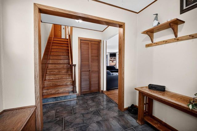 500 HARDING Street, Stoughton, WI 53589