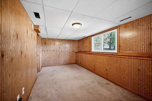500 HARDING Street, Stoughton, WI 53589