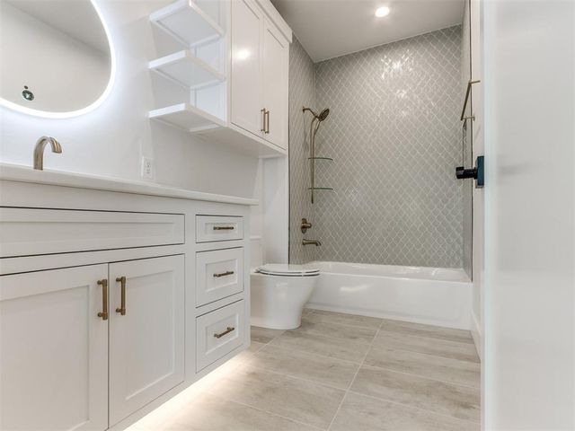 812 NW 45th Street, Oklahoma City, OK 73118