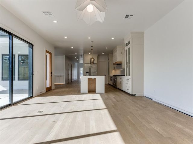 812 NW 45th Street, Oklahoma City, OK 73118