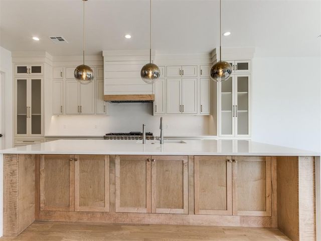 812 NW 45th Street, Oklahoma City, OK 73118