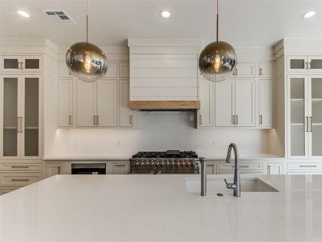 812 NW 45th Street, Oklahoma City, OK 73118