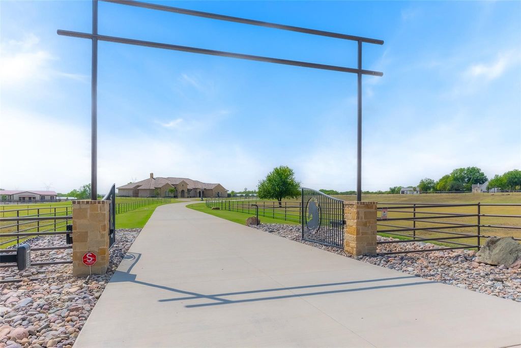 5825 County Road 173, Celina, TX 75009