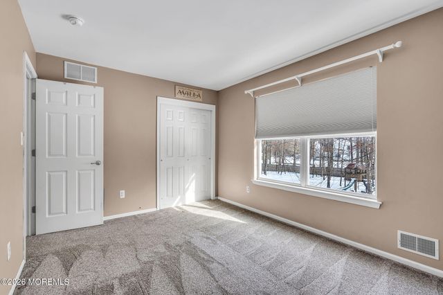 5 Magpie Court, Jackson, NJ 08527