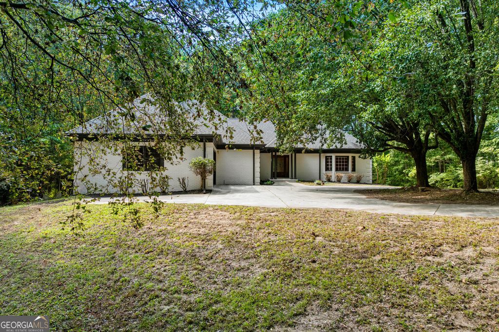3231 Camp Branch Circle, Buford, GA 30519