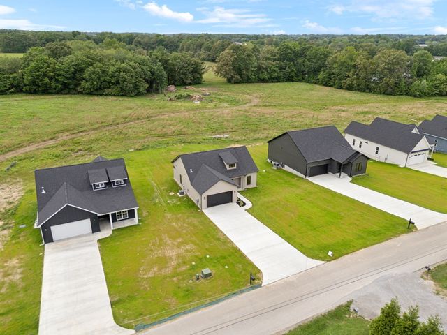 815 Oconner St, Smithville, TN 37166