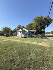 1323 Gould Avenue, Fort Worth, TX 76164