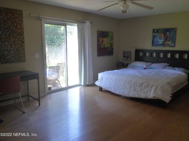 625 S 11TH Avenue S, Jacksonville Beach, FL 32250