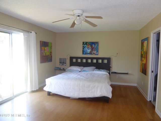 625 S 11TH Avenue S, Jacksonville Beach, FL 32250