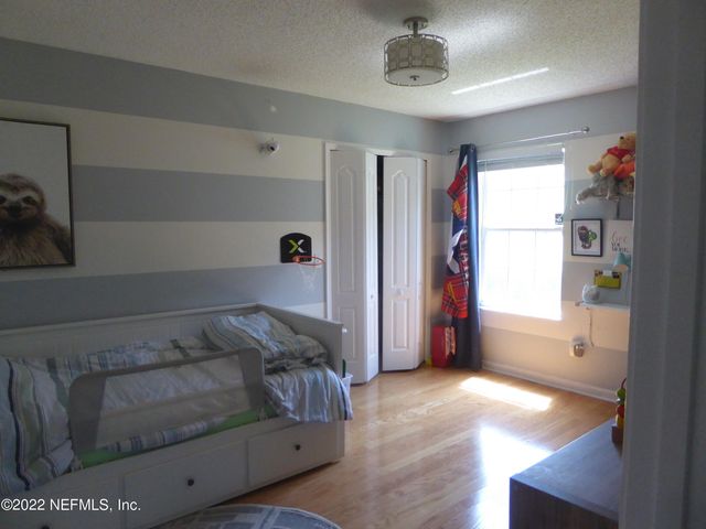 625 S 11TH Avenue S, Jacksonville Beach, FL 32250
