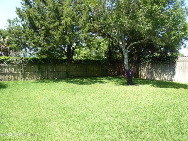 625 S 11TH Avenue S, Jacksonville Beach, FL 32250