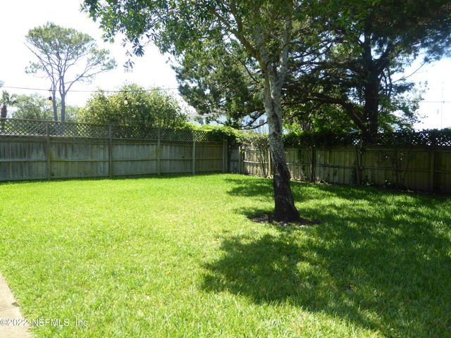 625 S 11TH Avenue S, Jacksonville Beach, FL 32250