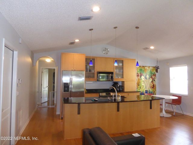 625 S 11TH Avenue S, Jacksonville Beach, FL 32250