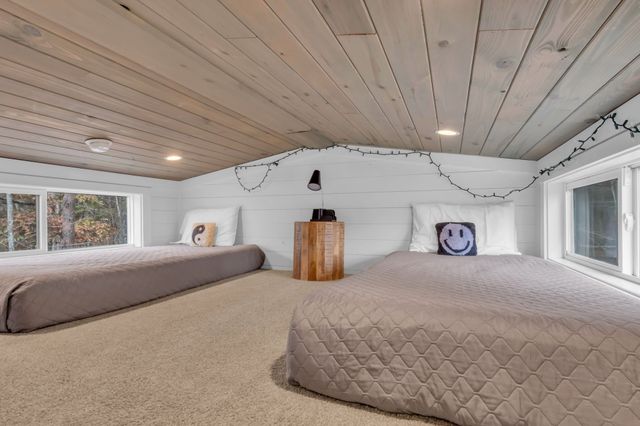 672 Waters Edge Way, Tracy City, TN 37387