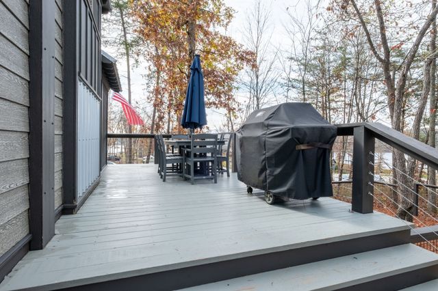 672 Waters Edge Way, Tracy City, TN 37387