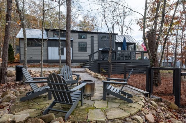 672 Waters Edge Way, Tracy City, TN 37387