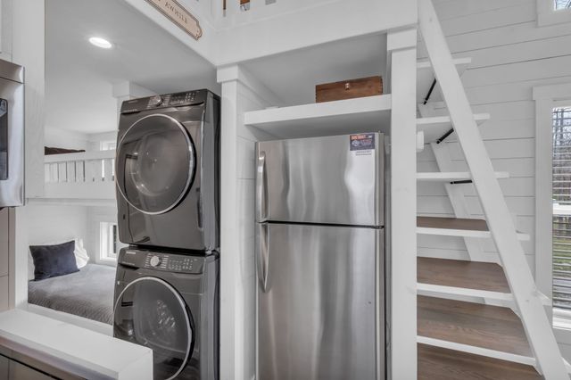 672 Waters Edge Way, Tracy City, TN 37387