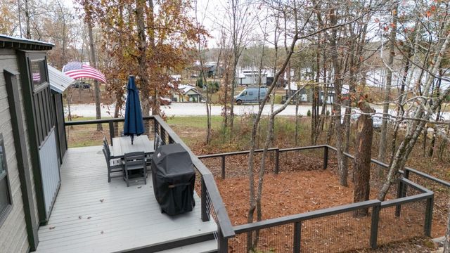 672 Waters Edge Way, Tracy City, TN 37387