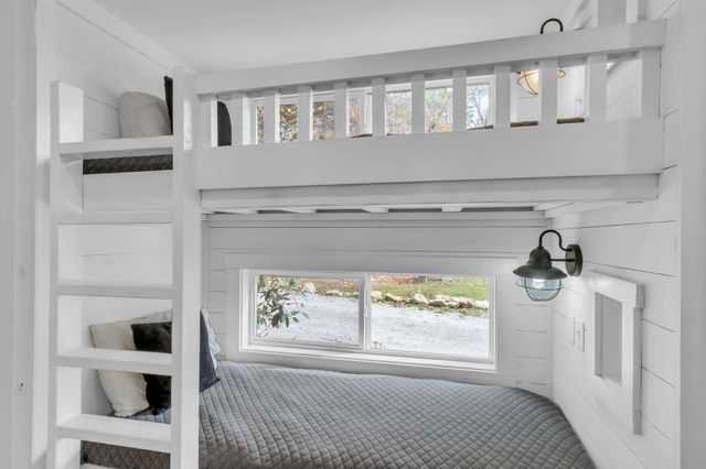 672 Waters Edge Way, Tracy City, TN 37387