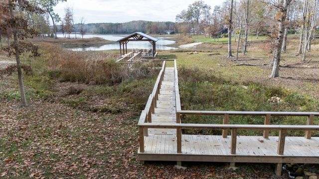 672 Waters Edge Way, Tracy City, TN 37387