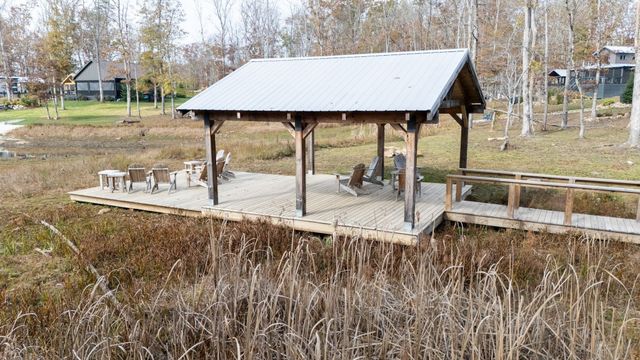 672 Waters Edge Way, Tracy City, TN 37387