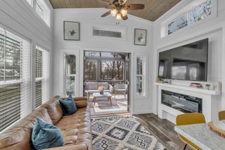 672 Waters Edge Way, Tracy City, TN 37387