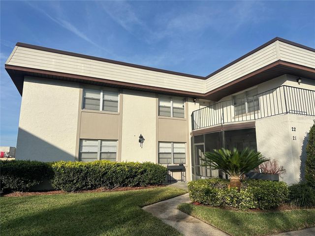 22 WINDTREE LANE 203, Winter Garden, FL 34787