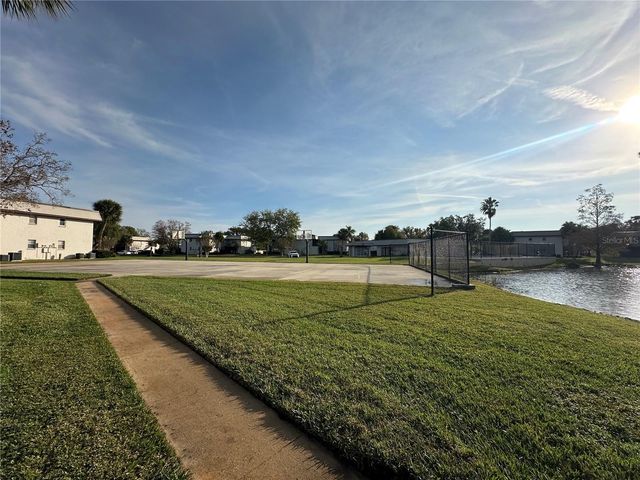 22 WINDTREE LANE 203, Winter Garden, FL 34787