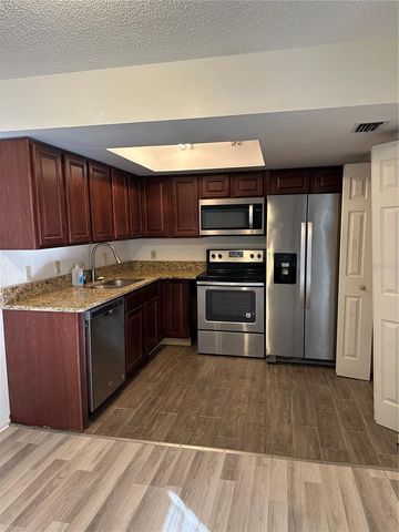 22 WINDTREE LANE 203, Winter Garden, FL 34787