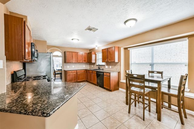 16 Morro Bay Drive, Manvel, TX 77578