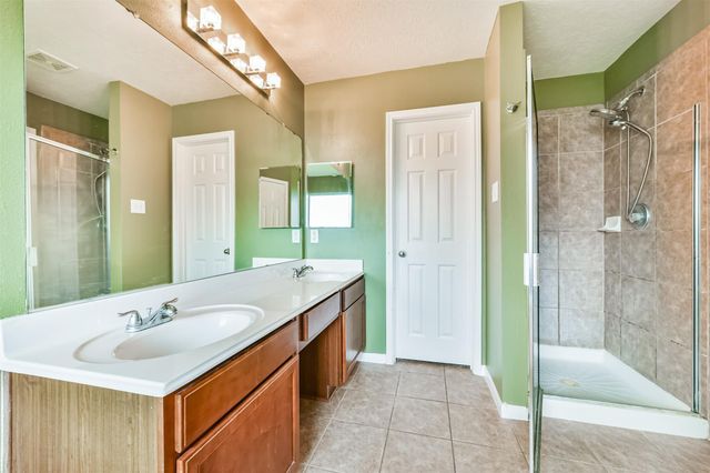 16 Morro Bay Drive, Manvel, TX 77578